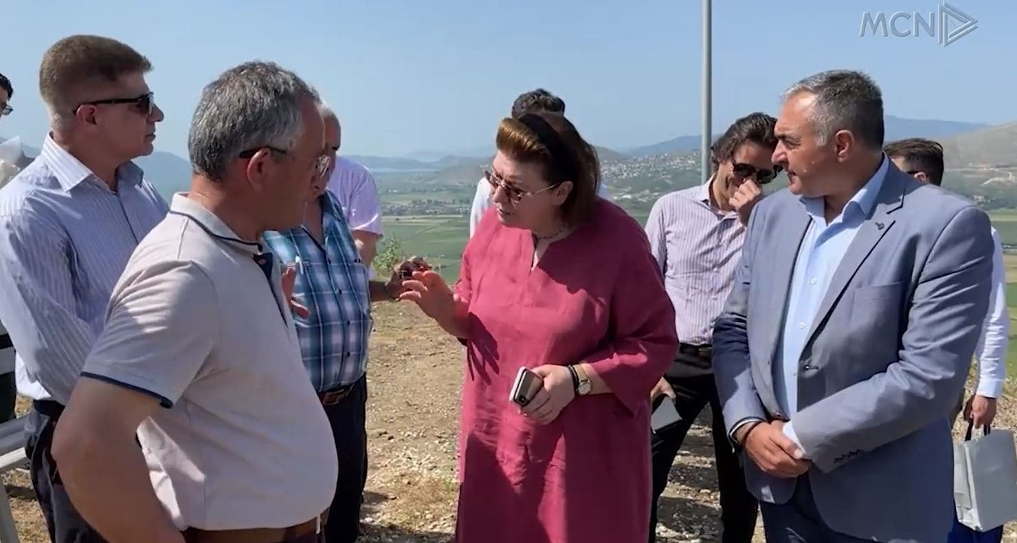 Një vizitë në Finiq/ Ministrja e Kulturës e Greqisë: Të ndërtojmë një muze