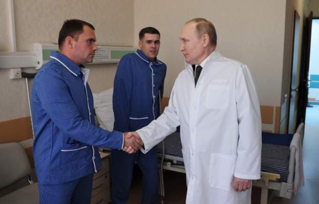 Putin viziton ushtarët e plagosur rusë