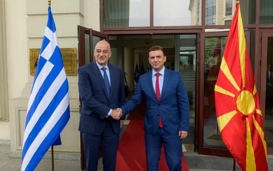Dendias në Maqedoninë e Veriut: Bisedime të frytshme, të hapen negociatat me Tiranën dhe Shkupin