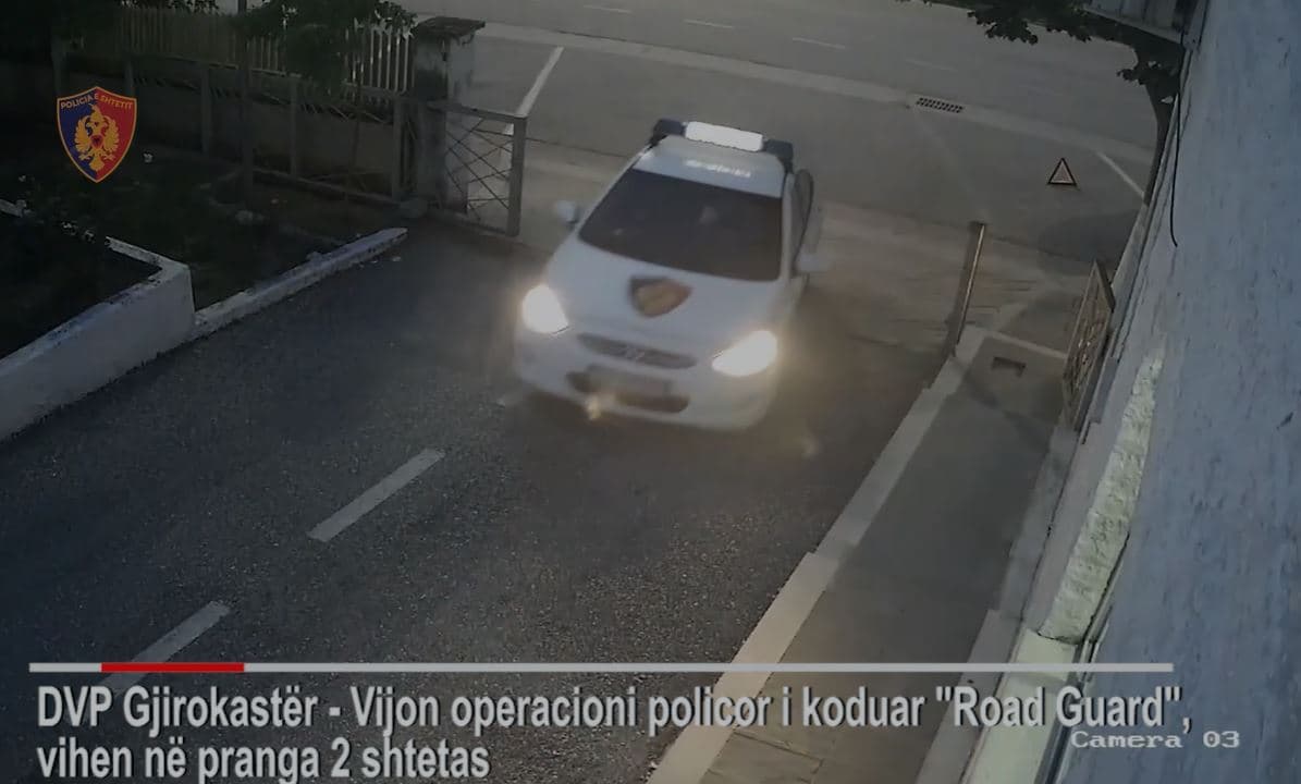 U kapën duke transportuar emigrantë të paligjshëm, dy shtetas bien në prangat e policisë
