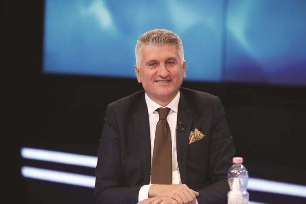 Gjekmarkaj ironizon Rithemelimin: Ngushëllime atyre që besuan tek vota e lirë nën udhëheqjen e doktorit