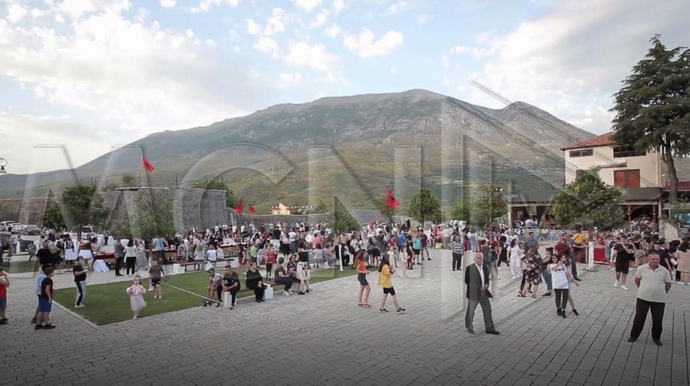 Tepelena gjallëron qytetin me javën e Ali Pashës