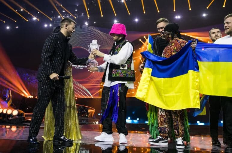 Kalush Orchestra shesin në ankand trofeun e Eurovision