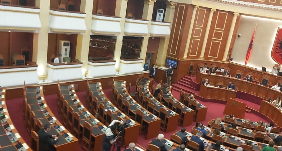   Përfundon seanca e Kuvendit/ “Digjet” dhe raundi i tretë për zgjedhjen e Presidentit