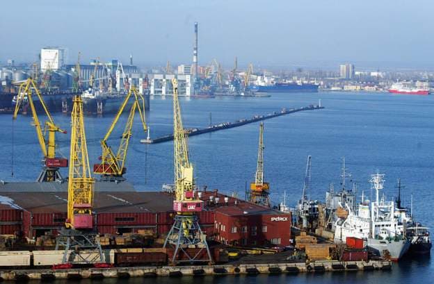 Bllokada e porteve për transportin e drithërave, Rusia i vendos kusht Ukrainës