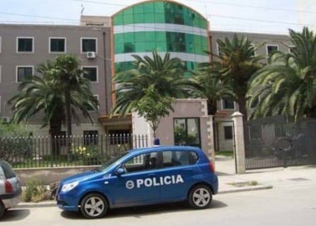 Plagosje me thikë në Durrës, arrestohet 18-vjeçari