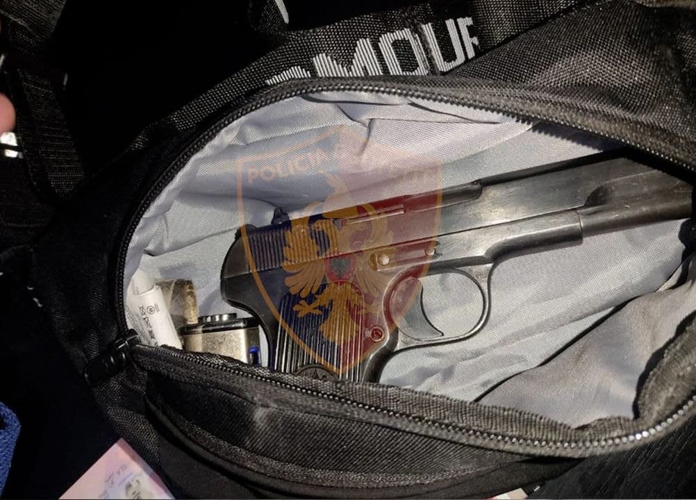 Ishte në ‘arrest shtëpie’ për armëmbajtje pa leje, kapet sërish në rrugë me pistoletë në brez