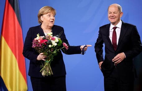 Merkel: Lufta në Ukrainë barbare, mbështes të drejtën e tyre për tu vetëmbrojtur