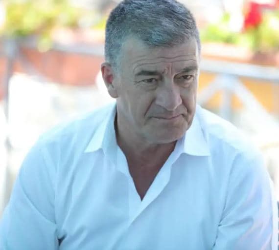 Zjarri në Sazan, Mamaj: Po kufizojmë përhapjen, dëmet i shohim pasi të reduktohet era