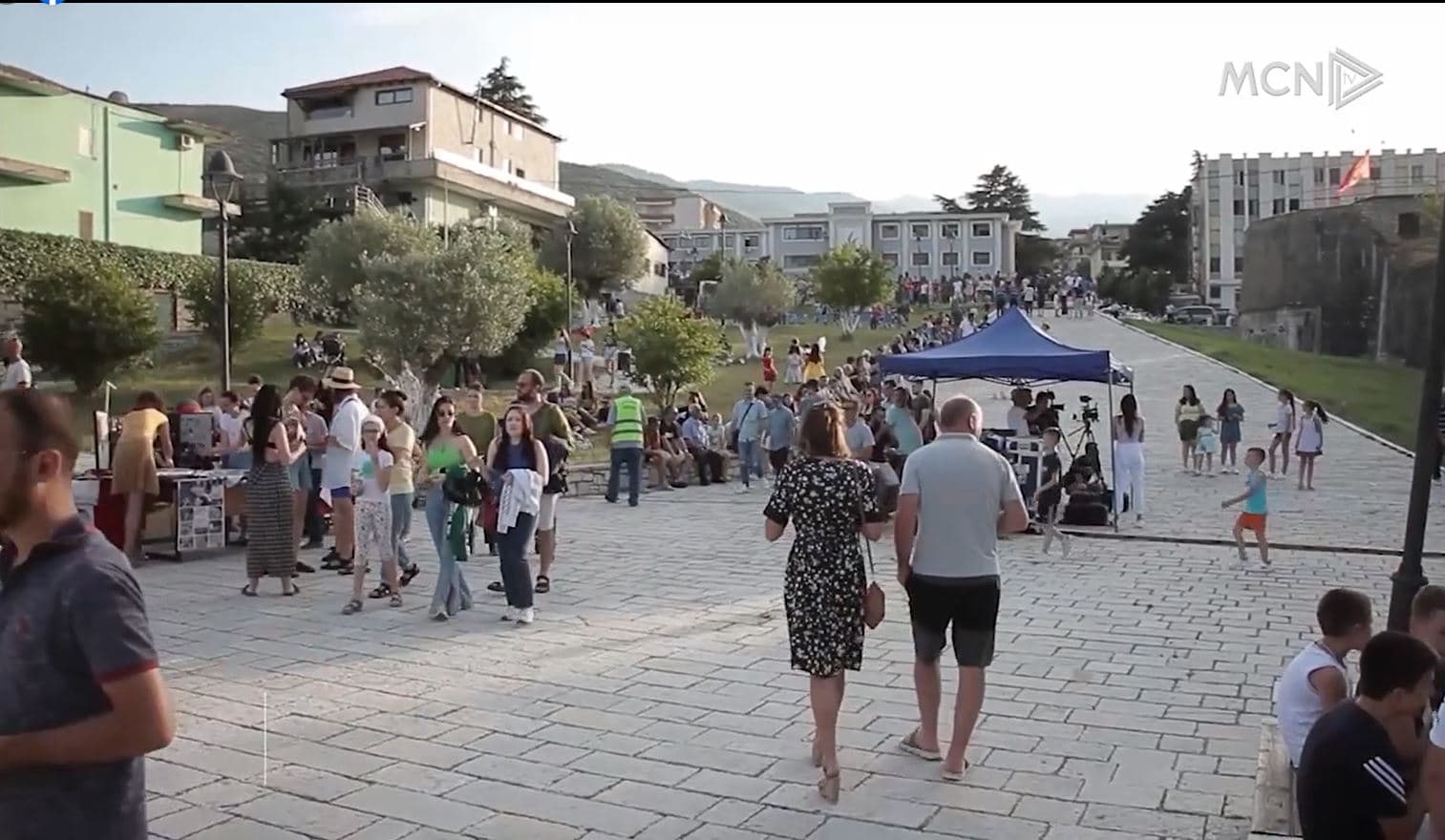 “Vjosa”, sensibilizim në ditët e mjedisit/ Artistët shqiptarë bashkë për mbrojtjen e lumit (VIDEO)