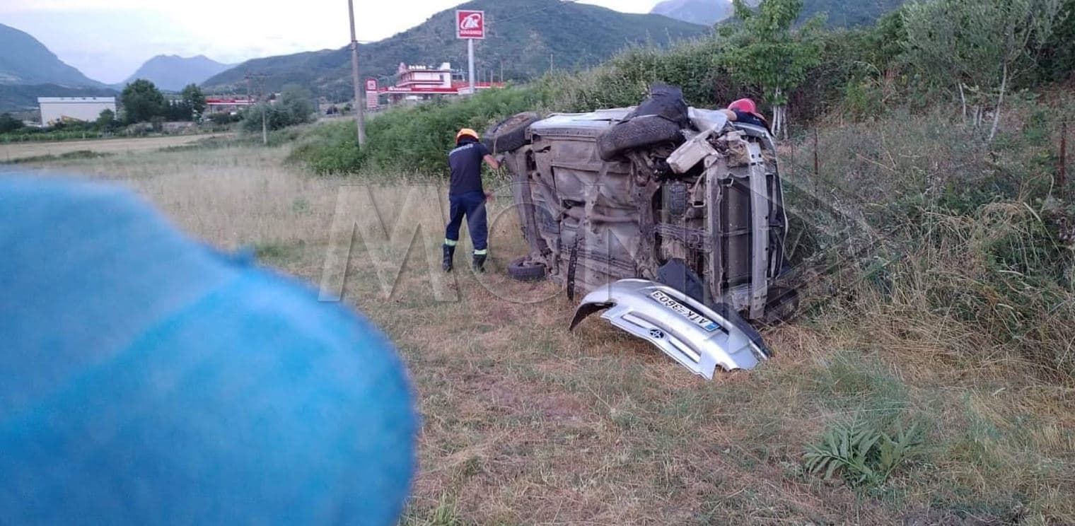 Përmbyset makina në Gjirokastër, plagoset drejtuesi i mjetit (Video)