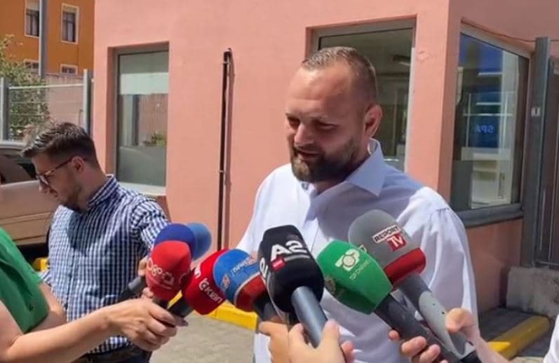 Ish-deputeti Valteri kallëzon në SPAK Metën dhe Kryemadhin për korrupsion