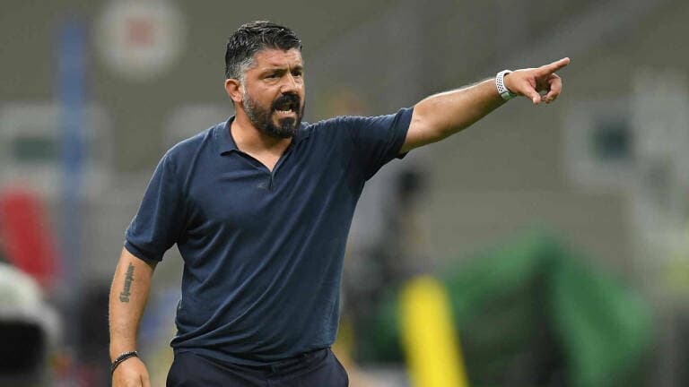 Valencia zyrtarizon Gattuson