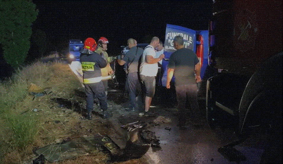 Aksident i rëndë në aksin Levan-Tepelenë, dy të vdekur dhe katër të plagosur