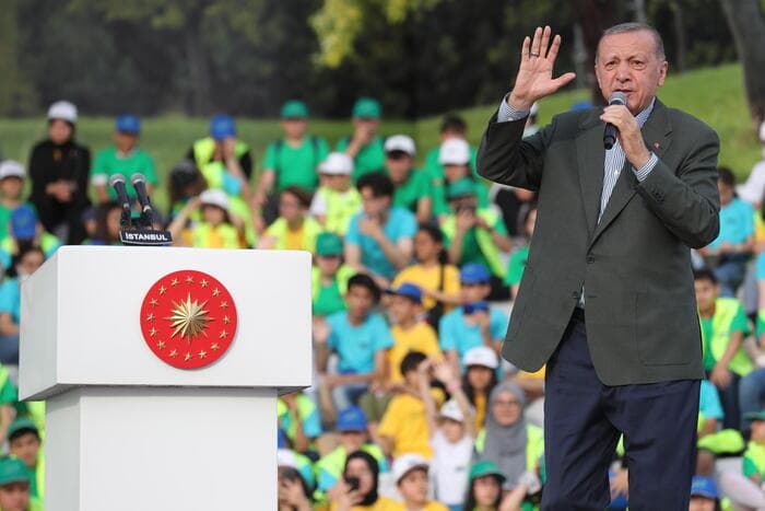 Erdogan: Nuk do të lejojmë kurrë krijimin e një korridori për terrorizmin në kufirin tonë