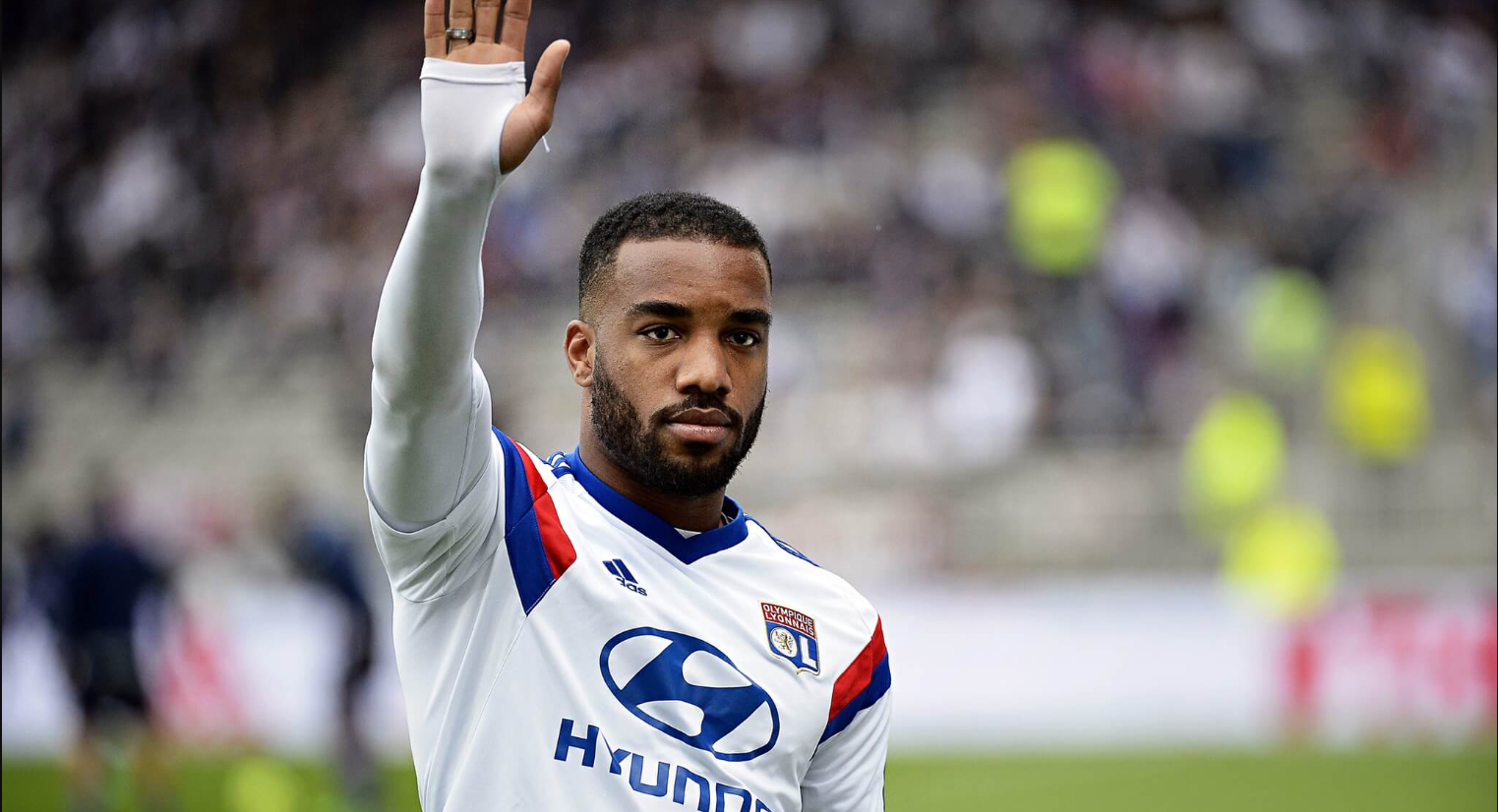U largua nga Arsenali, Lacazette zyrtarizohet te Lyon