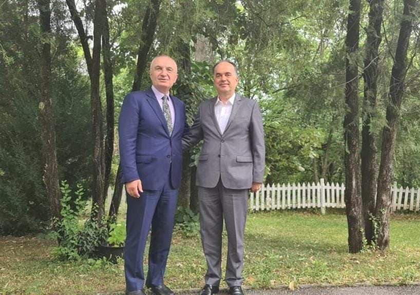 Meta pret pasuesin e tij në Presidencë