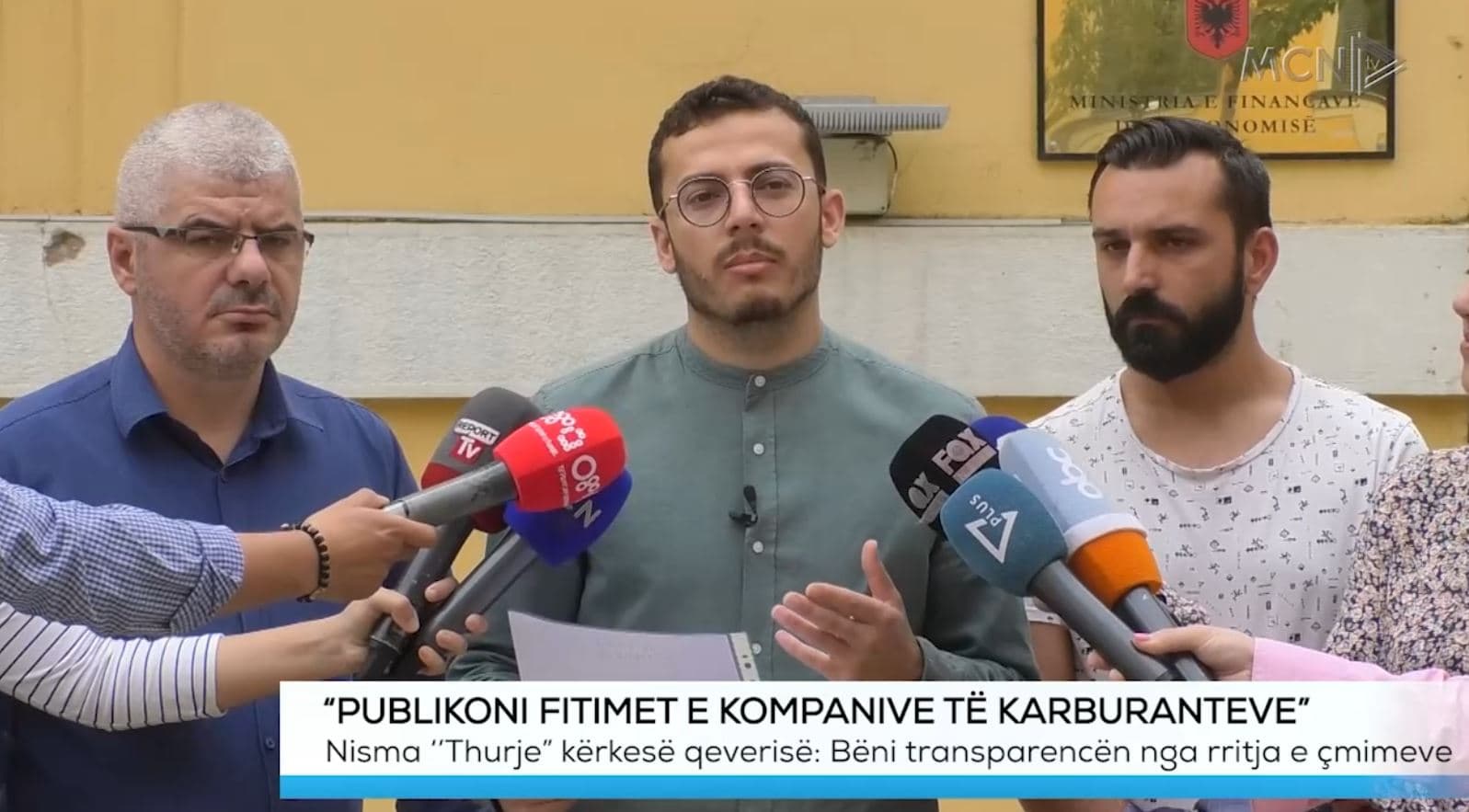 “Publikoni fitimet e kompanive të karburanteve”/ Nisma “Thurje” kërkesë qeverisë (Video)