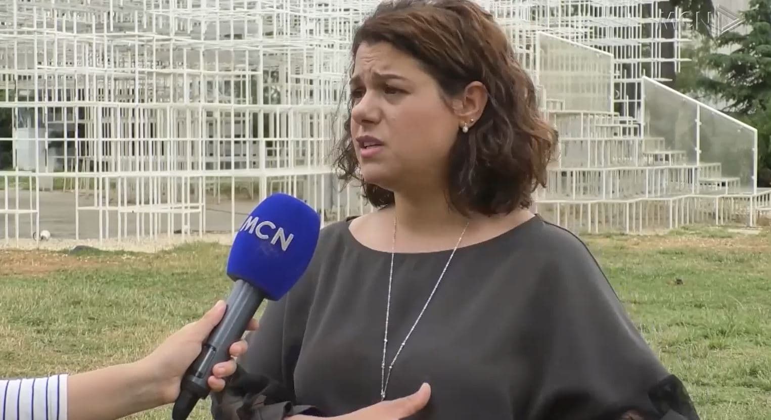 Bashkitë shtojnë paratë, ulin investime/ Ekspertja Merita Toska: Duhet më shumë autonomi për pushtetin vendor (VIDEO)