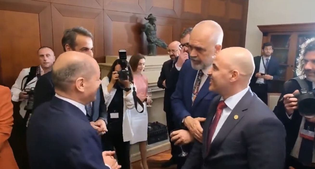 Rama ndan videon me Kovaçevskin dhe Scholz: Histeri nga Shkupi dhe sherr mejhaneje