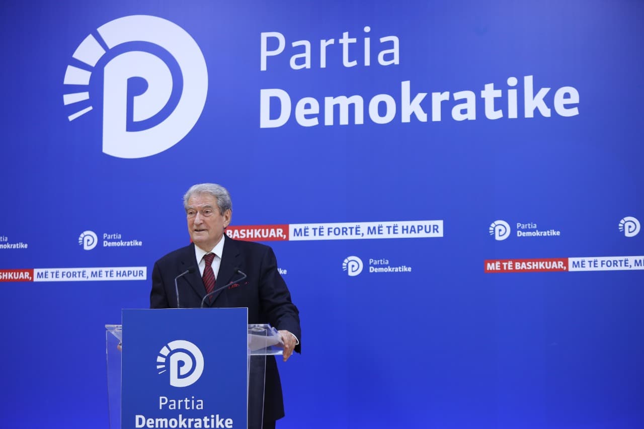 Berisha del kundër hartës së re të gjyqësorit: U mohon aksesin në drejtësi qindra mijëra shqiptarëve (VIDEO)