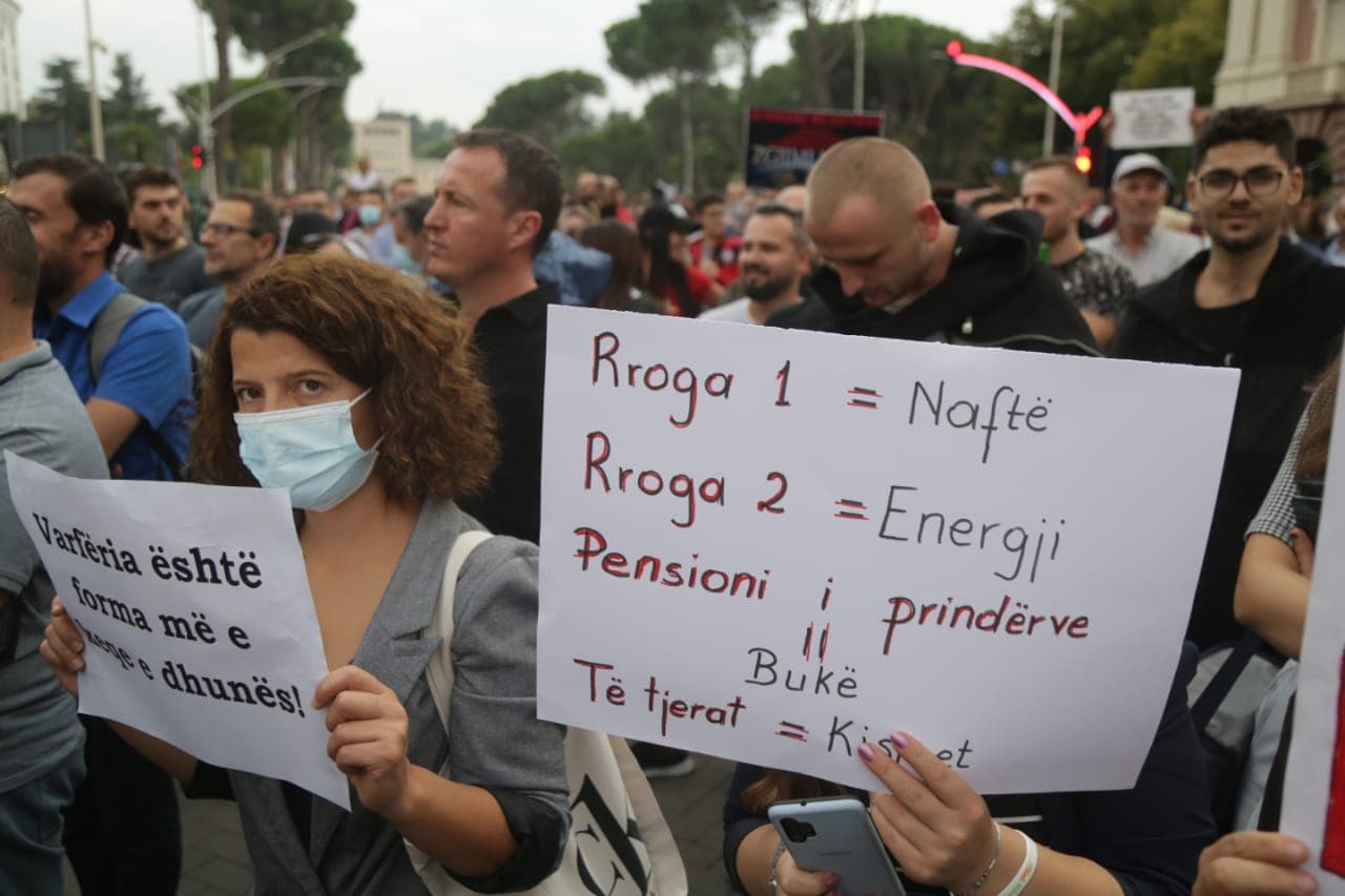  “S’mban më ujë pilafi”, sot protestë para Kryeministrisë kundër rritjes së çmimeve