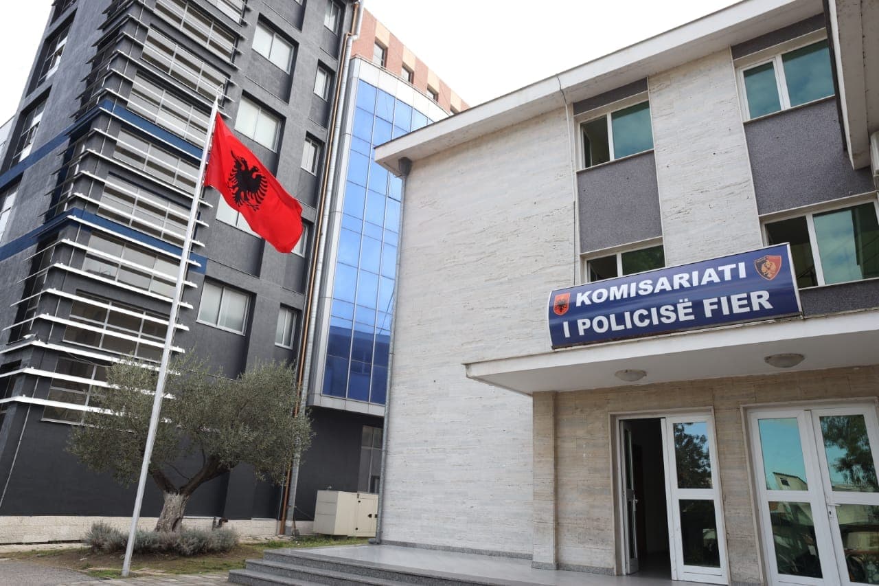 Përndjek një vajzë të mitur, nën hetim adoleshenti në Fier
