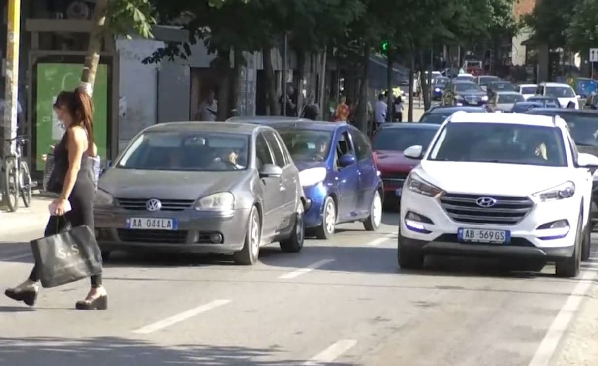  "Kërcen’’ nafta, rekord i ri në tregun vendas (VIDEO)
