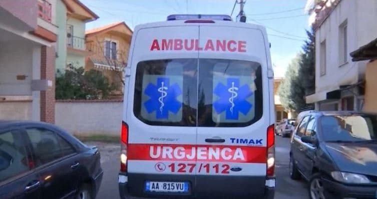 Vetëhelmohet një 19-vjeçare në Elbasan, ndodhet në gjendje të rëndë
