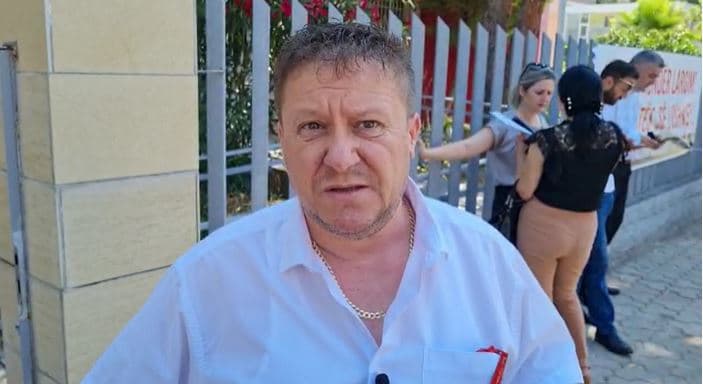 Avokatët e Lushnjës në protestë, bojkotojnë seancat gjyqësore