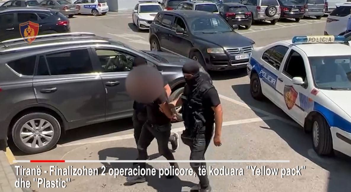 U kapën me kokainë gati për shitje, prangosen dy persona në Tiranë (VIDEO)