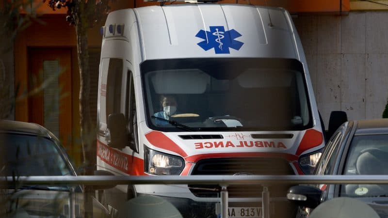 Tiranë, 67-vjeçari gjendet pa shenja jete në rrugë