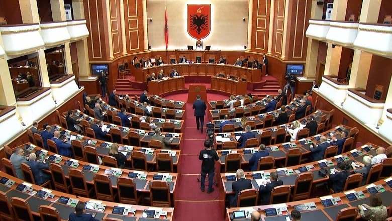 Sot Kuvend, deputeti i PD-së Agron Shehaj interpelancë me kryeministrin Rama