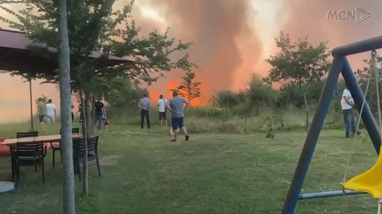 Djegia e tokave, kërcënim për mjedisin dhe shëndetin/ Shqipëria me numrin më të lartë të vatrave në rajon (VIDEO)