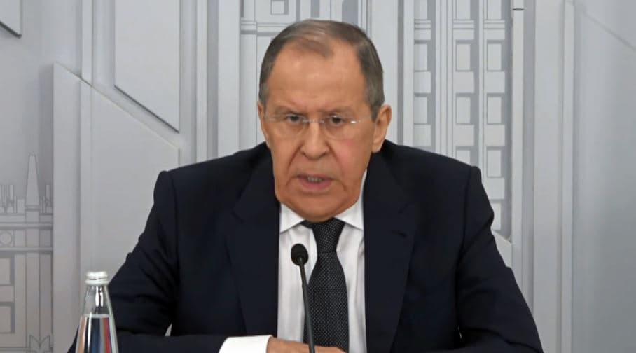  Lavrov akuzon NATO-n dhe BE-në: Ata sillen si Hitleri