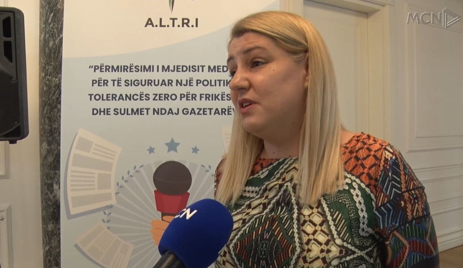 Sa përndiqen gazetarët? Studimi i Qendrës ALTRI: Padi për t’i bërë presion medias (Video)