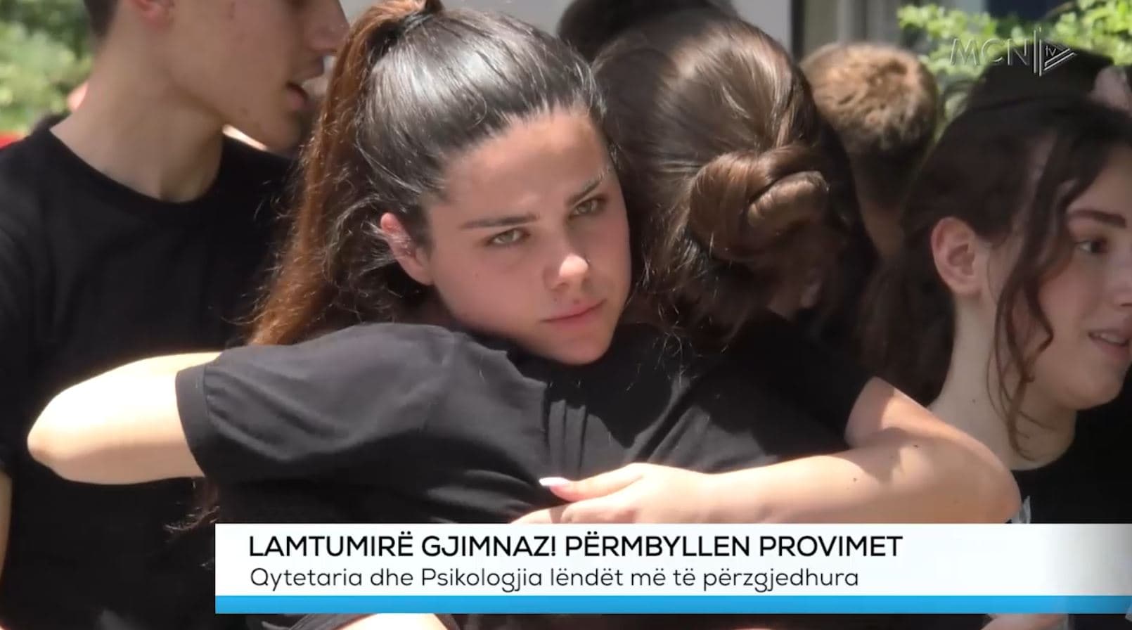 Lamtumirë gjimnaz! Përmbyllen provimet/ Qytetaria dhe Psikologjia lëndët më të përzgjedhura (Video)