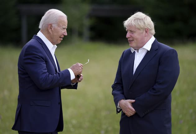 Johnson: Perëndimi nuk duhet ta lërë Putinin t’ia hedhë lehtë