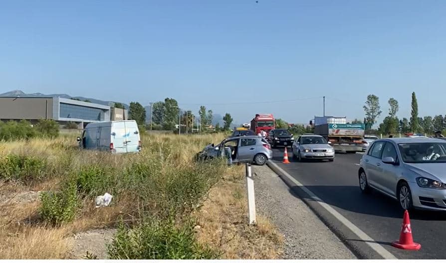 Video/ Aksident i trefishtë në Lezhë, plagosen 3 persona