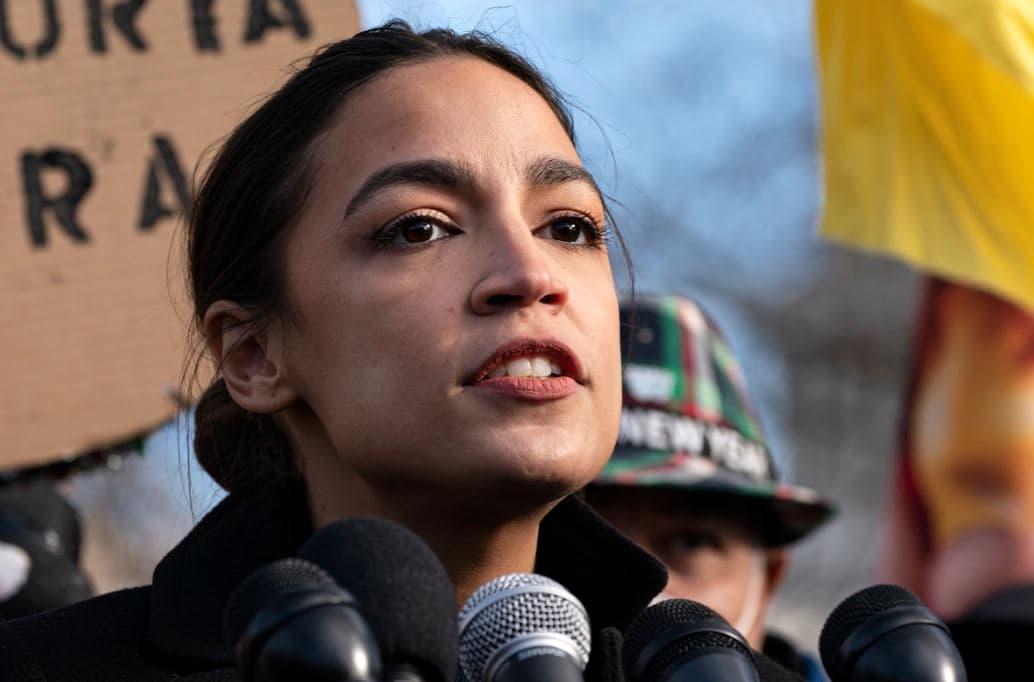 Debati mbi abortin/ Ocasio-Cortez: Më përdhunuan kur isha 20 vjeç, por kisha të drejtën e zgjedhjes!