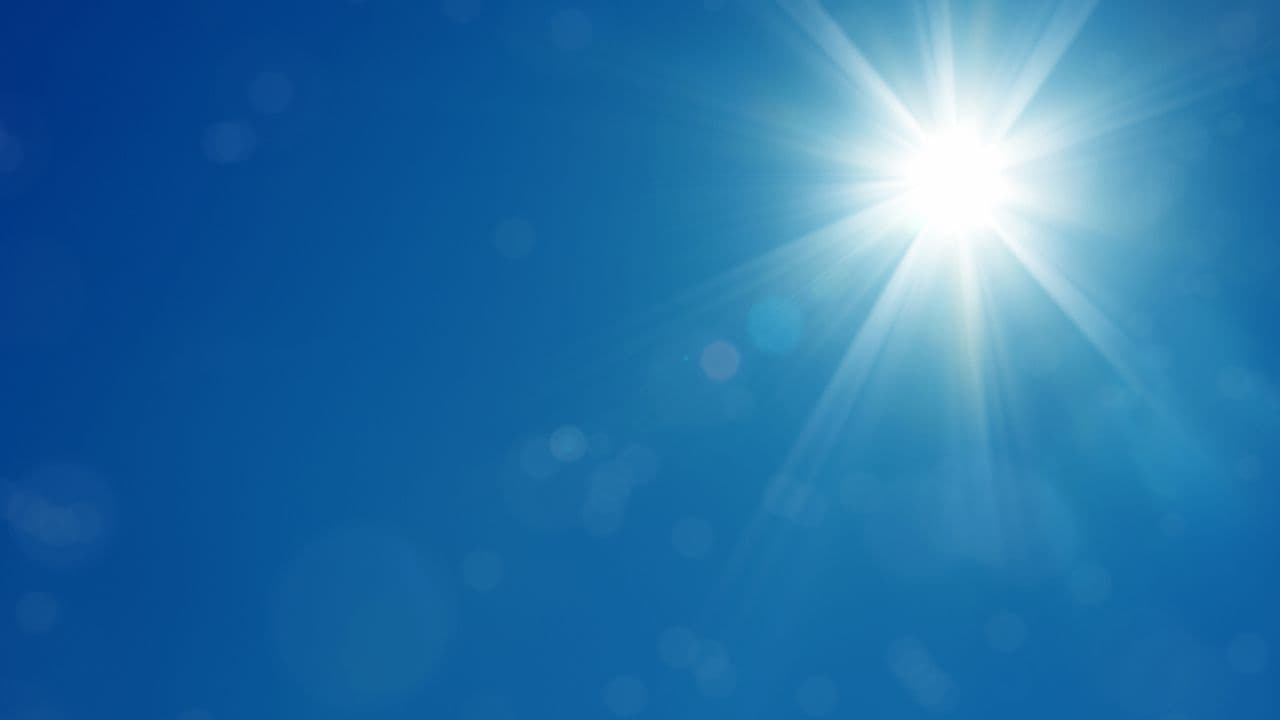 Moti sot, diell përvëlues dhe temperatura deri në 38°C
