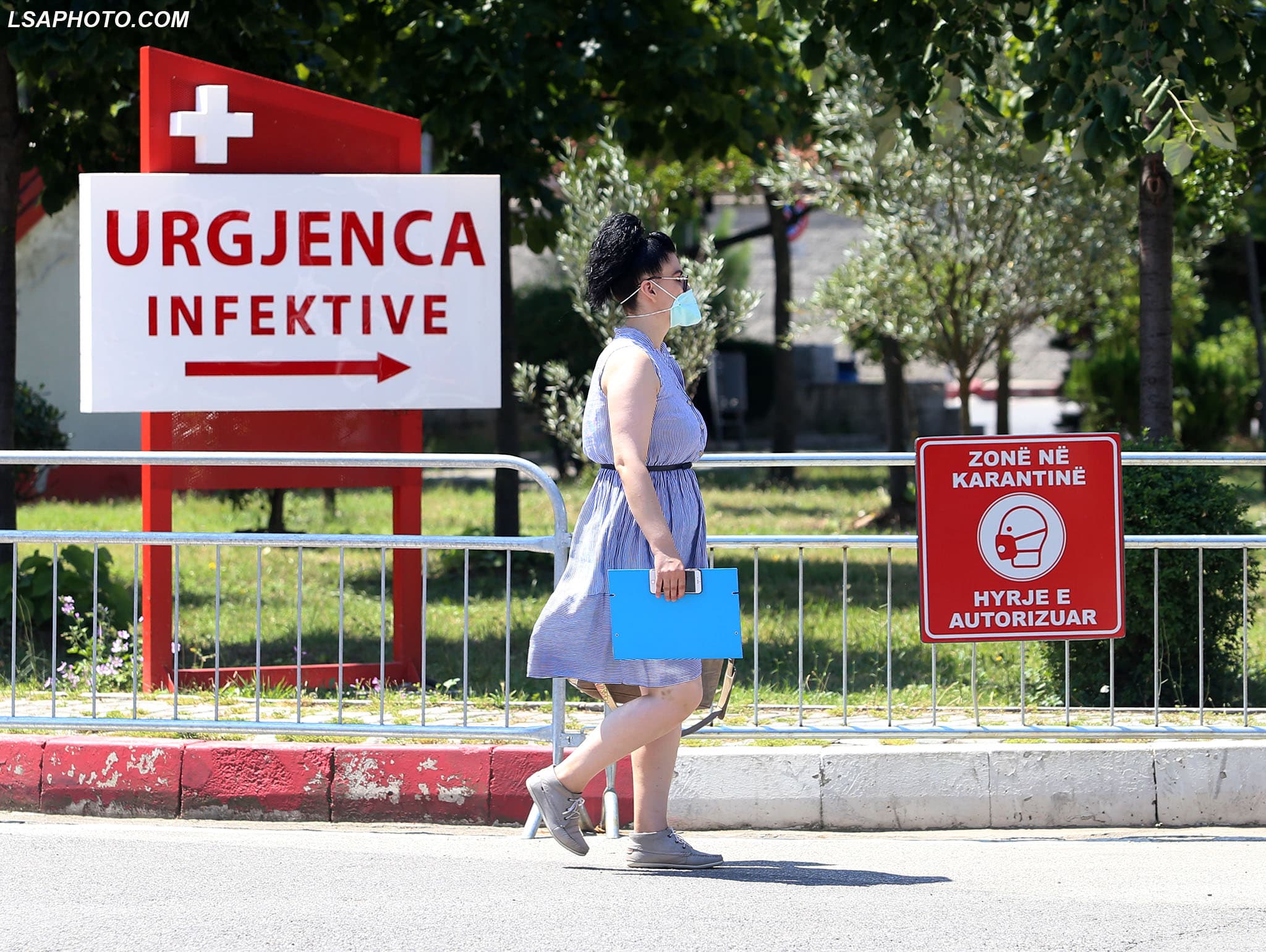 Covid-19/ Shtohen ndjeshëm rastet e reja në Shqipëri, MSH bën thirrje për vaksinim