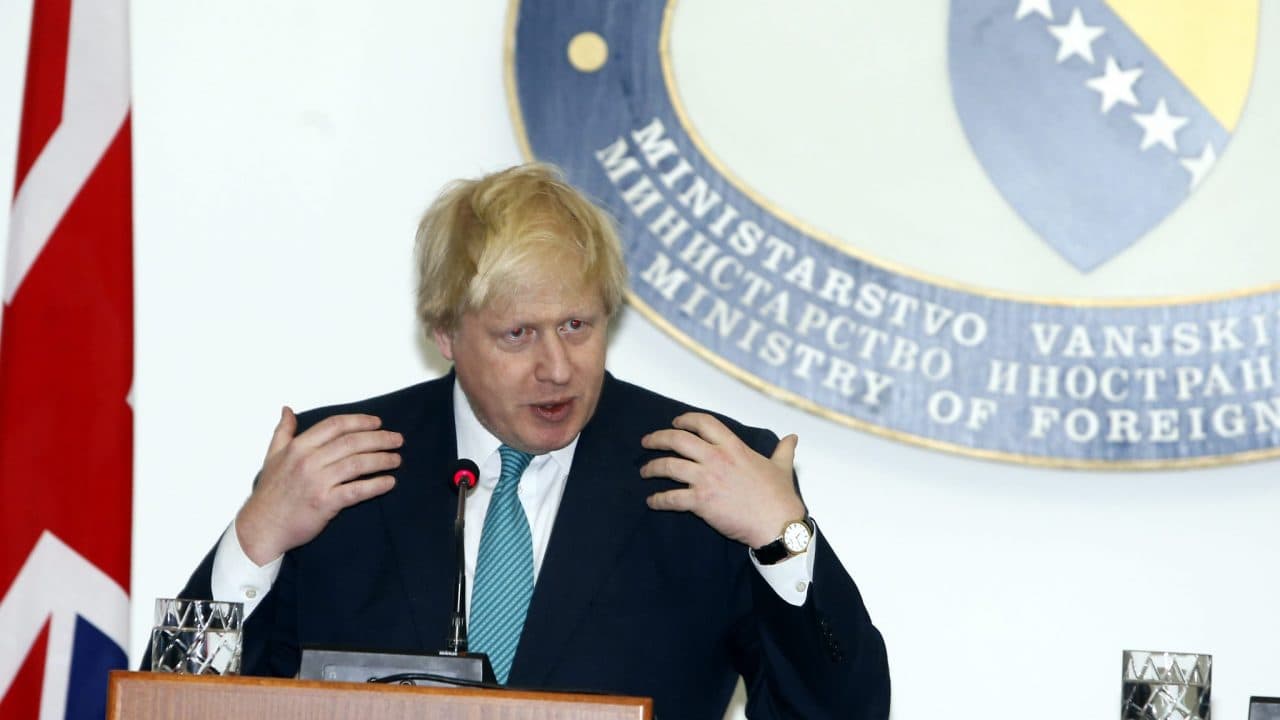 Britania dërgon ekspertë ushtarakë në Bosnjë/ Johnson: S’do lejojmë që Ballkani të bëhet shesh lojërash për Putinin