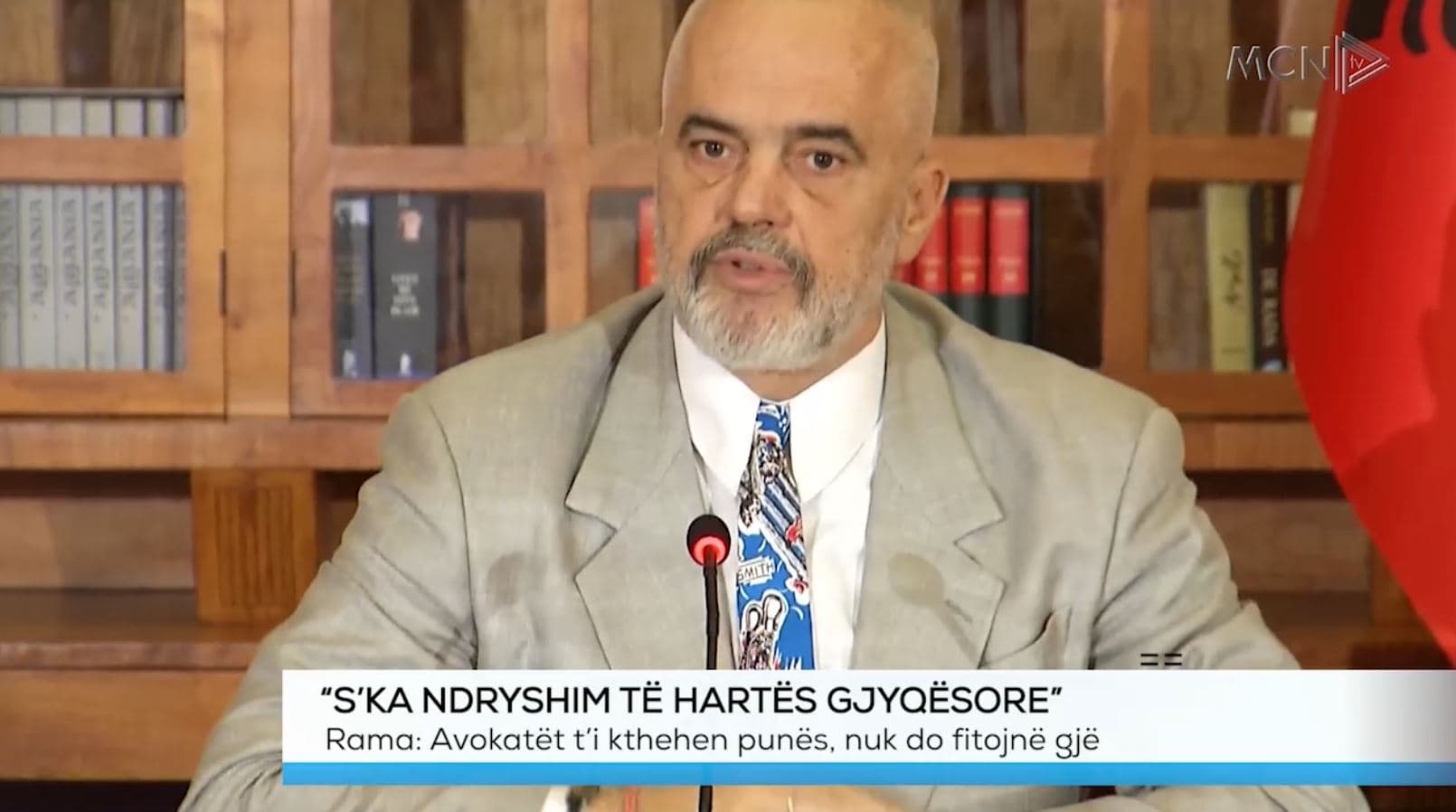 “S’ka ndryshim të hartës gjyqësore”/ Rama: Avokatët t’i kthehen punës, nuk do fitojnë gjë (VIDEO)