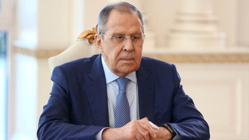 Lavrov kundër Londrës: Me justifikim grurin, dëshiron të depërtojë në Detin e Zi
