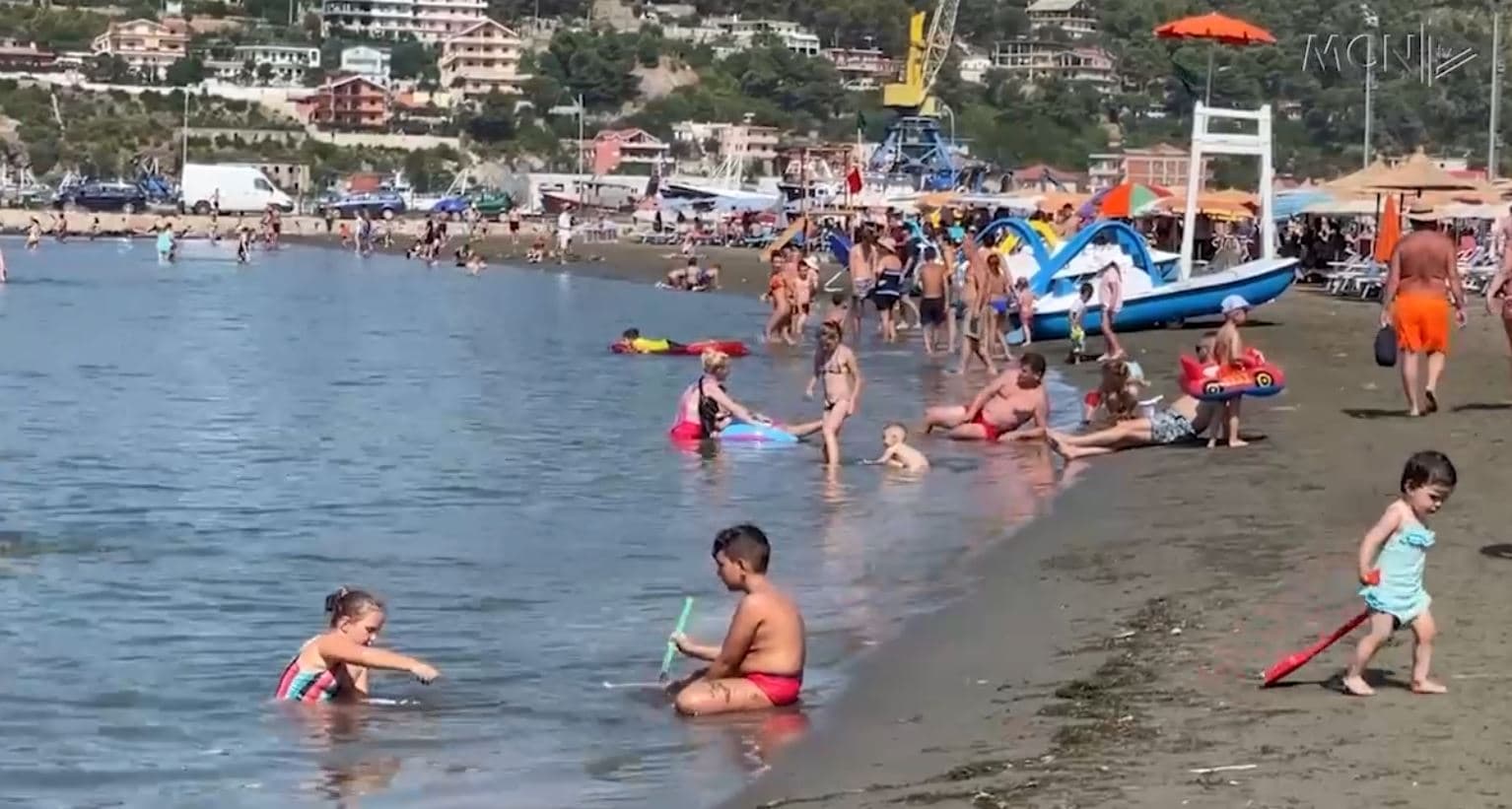 Covid-19 prek pushuesit në Shëngjin/ Fluks pacientësh në qendrën shëndetësore (VIDEO)