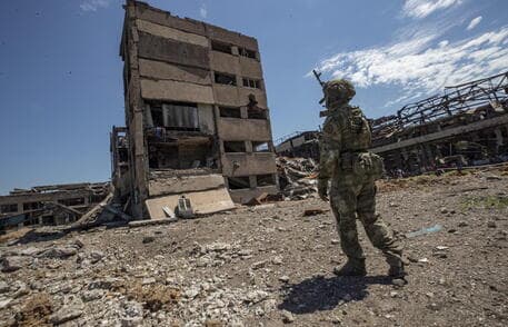 Mariupol, vetëm 3% e banorëve kanë qasje në ujë të pijshëm