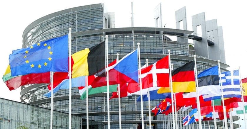 PE miraton rezolutën: Marrëveshja përfundimtare Kosovë-Serbi, të bazohet në njohjen e ndërsjelltë