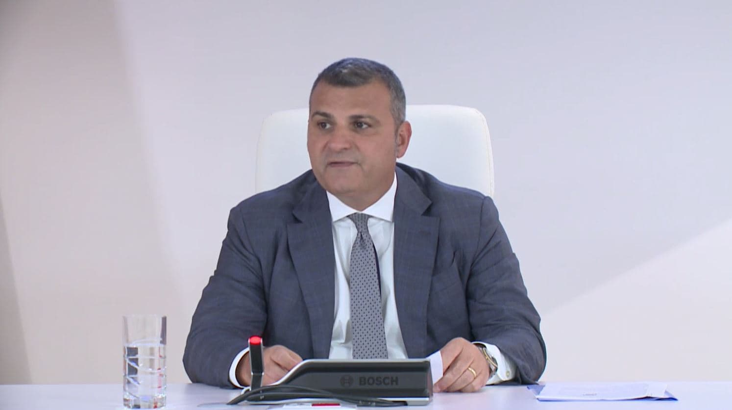 Banka e Shqipërisë rrit normën e interesit/ Sejko: Ecuria e ekonomisë, subjekt i sfidave serioze (VIDEO)
