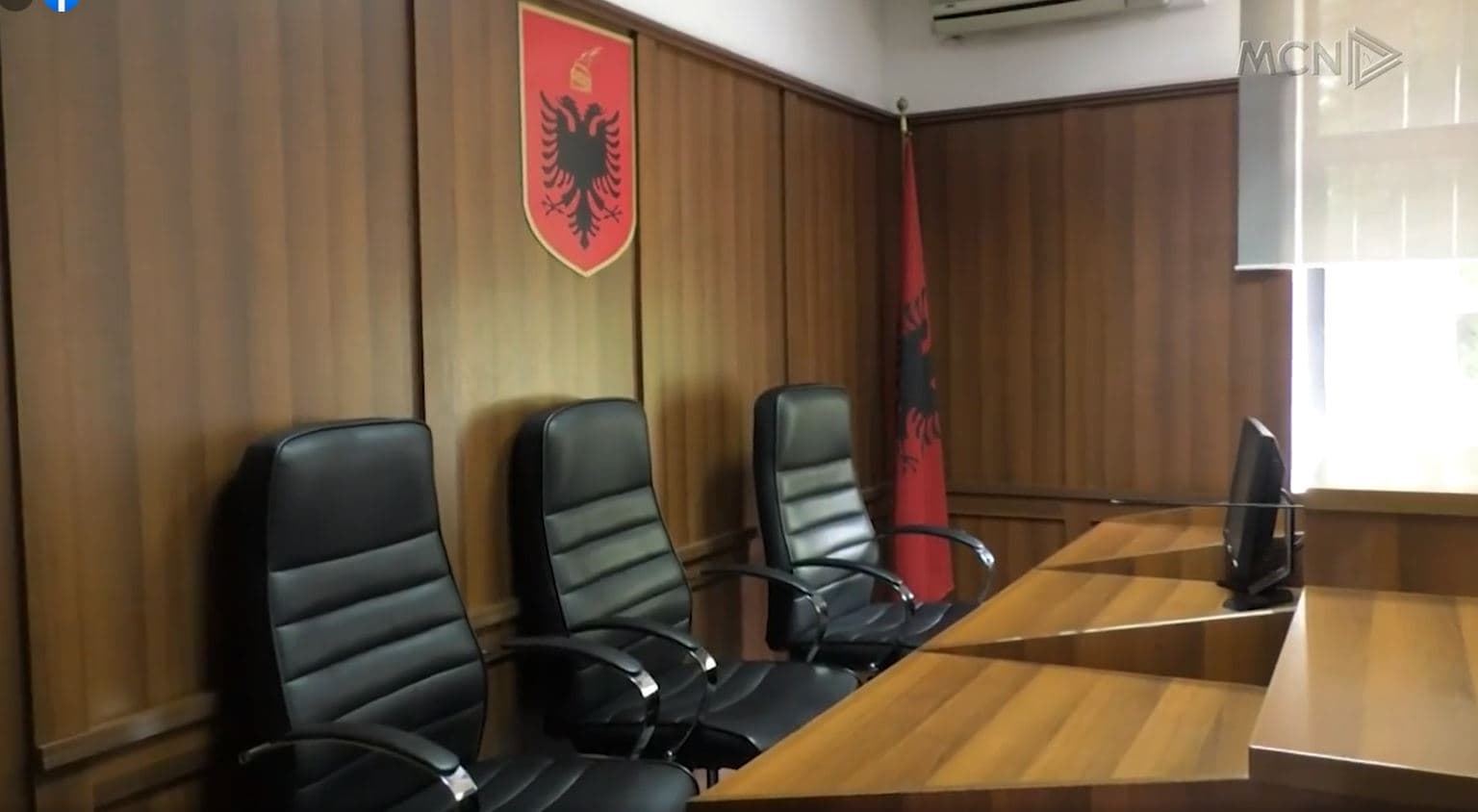  Avokatët zgjasin bllokimin e gjykatave (VIDEO)